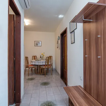 Fidelis Apartment *